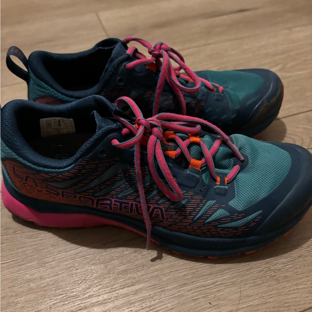 La Sportiva Jackal II Women's Teal and Pink Athletic Shoes